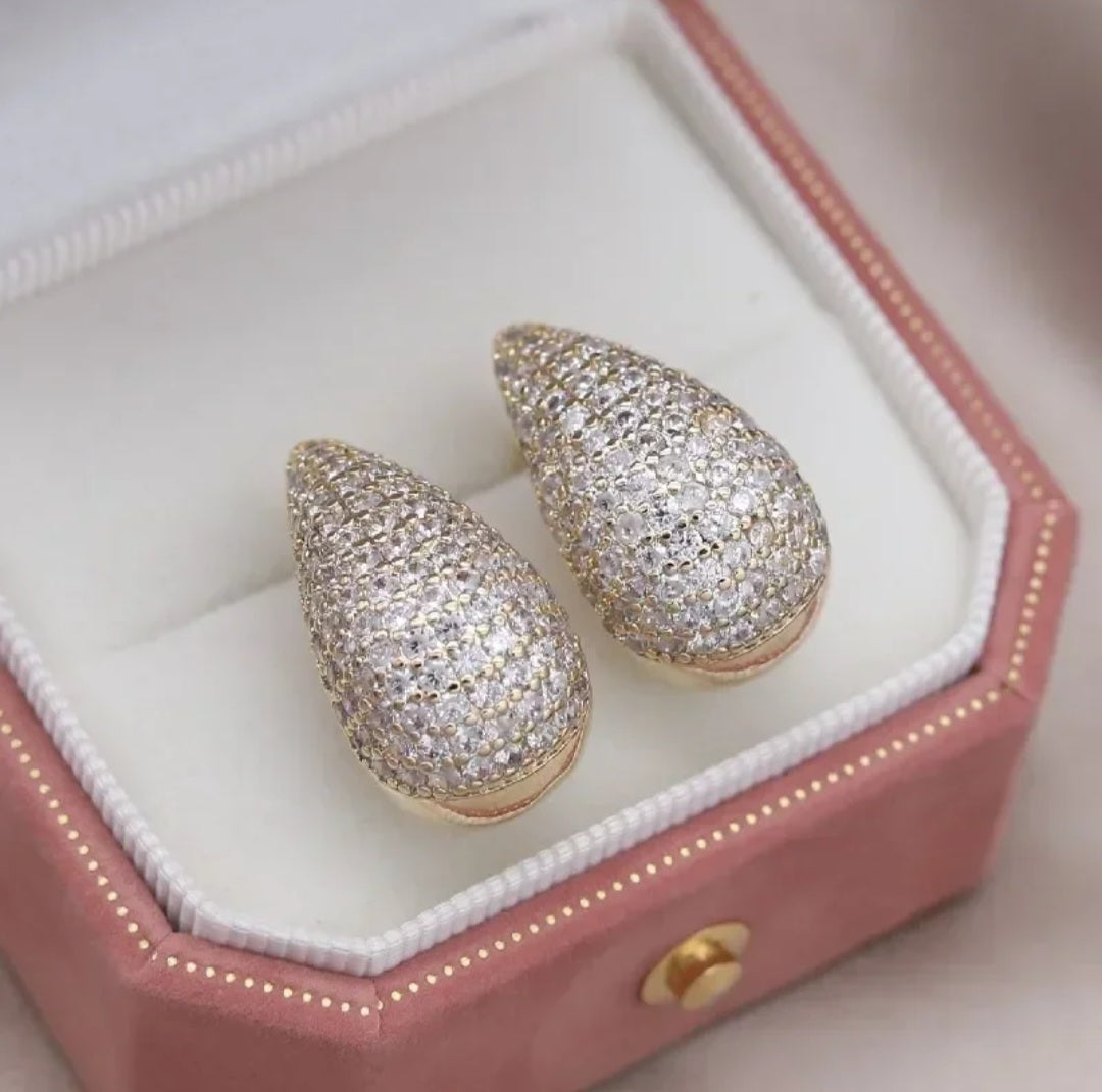 PAVE ZIRCON DROP