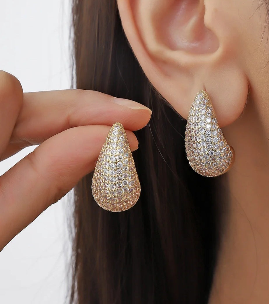 PAVE ZIRCON DROP
