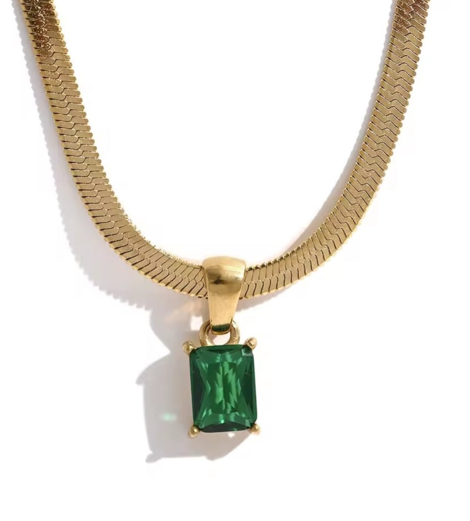 GOLDEN FLAT SQUARE PENDANT