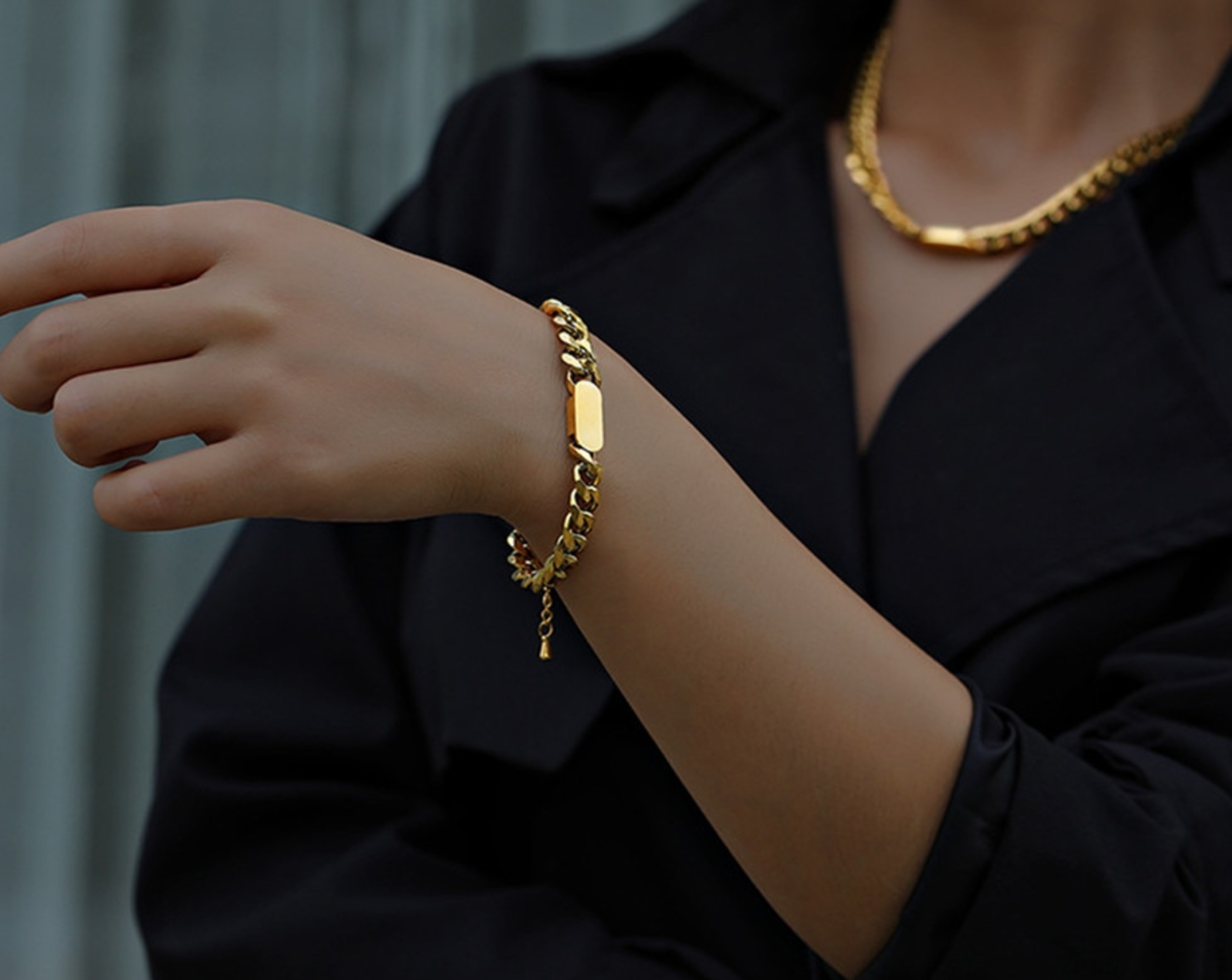 GOLDEN PLATE BRACELETE
